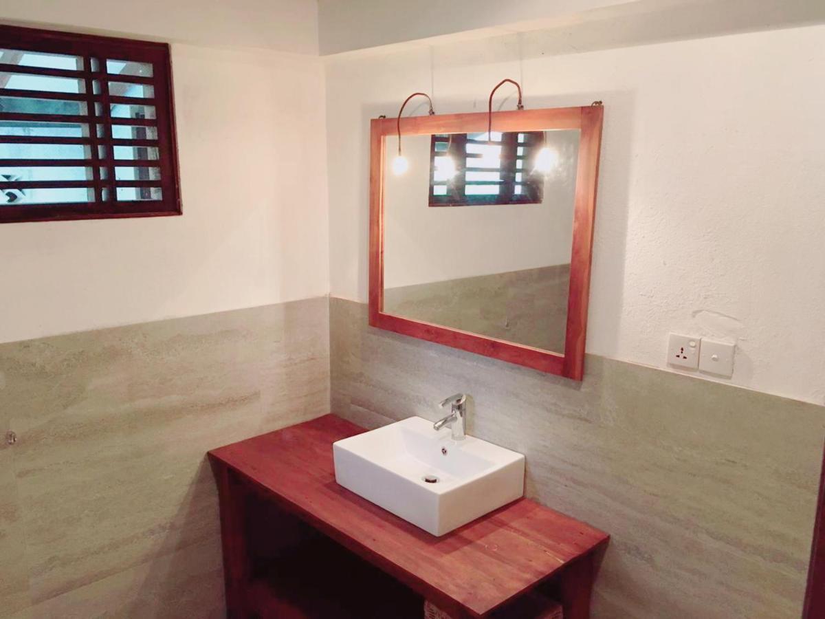 Gunas Guest House Bentota Habitación foto