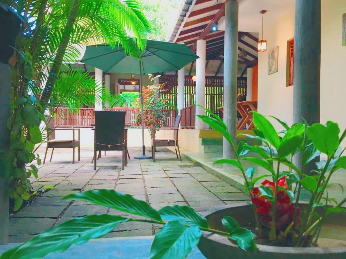 Gunas Guest House Bentota Exterior foto
